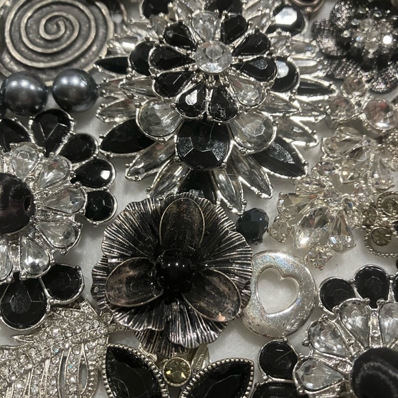 HANDMADE JEWELRY ART COLLAGE IN BLACK/WHITE/SILVER. OOAK 💝 HANDMADE - Picture 8 of 15